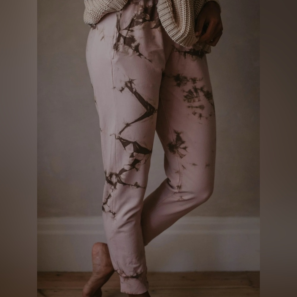 The Simple Folk Tie-dyed Tracksuit Trouser in Antique Pink